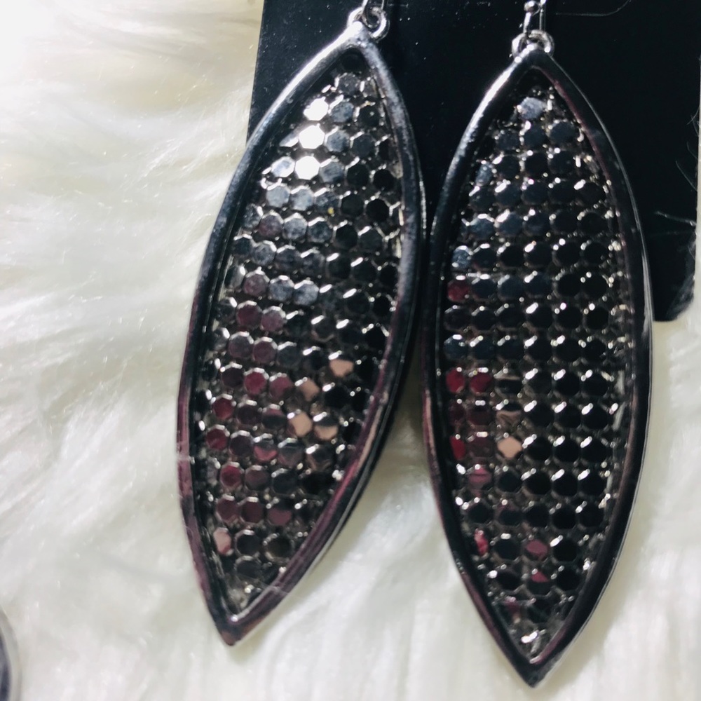 ❤️Silver oval teardrop earrings❤️